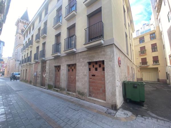 Local en calle Ramón y Cajal, 18