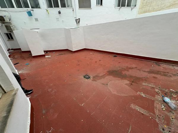 Local en calle de la Virgen