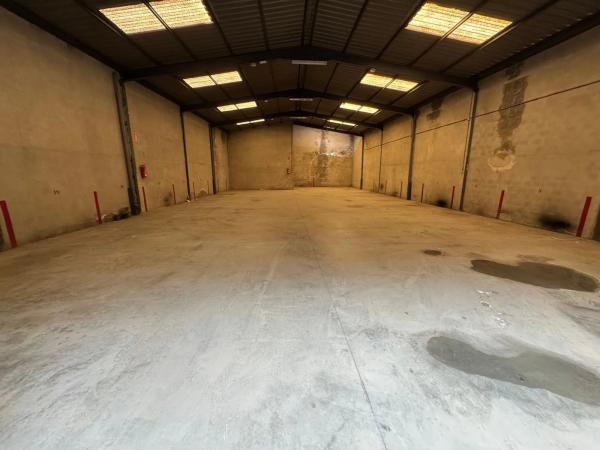 Local en calle de la Gelela