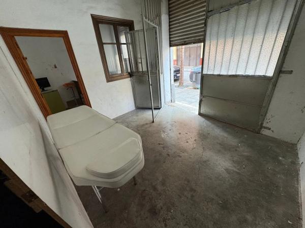 Local en calle de la Gelela