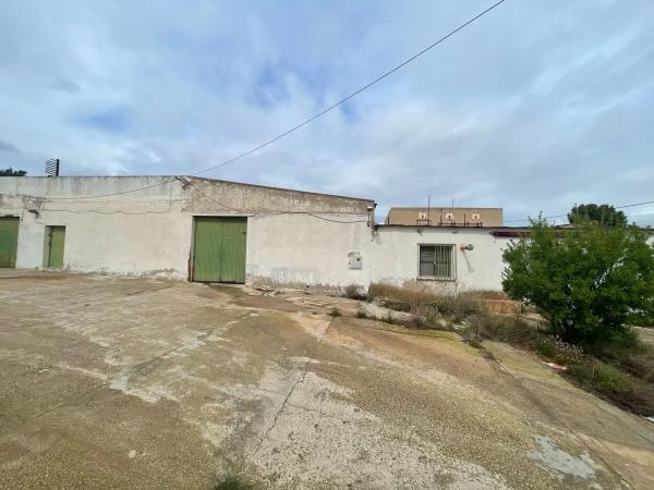 Nave en plaza Poligono 4, 281