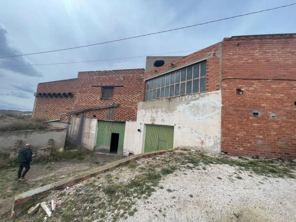 Nave en plaza Poligono 4, 281