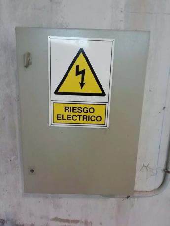 Nave en carretera de Biar a Cañada