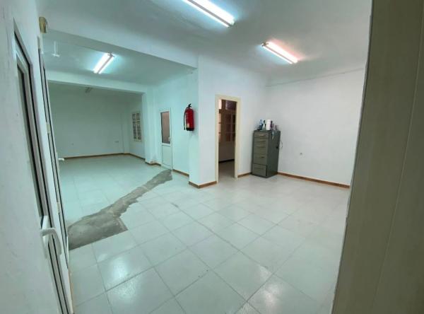 Local en Menéndez Pelayo, 57