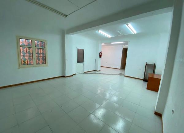 Local en Menéndez Pelayo, 57