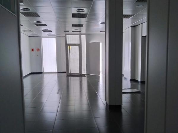 Local o nave en calle Colón