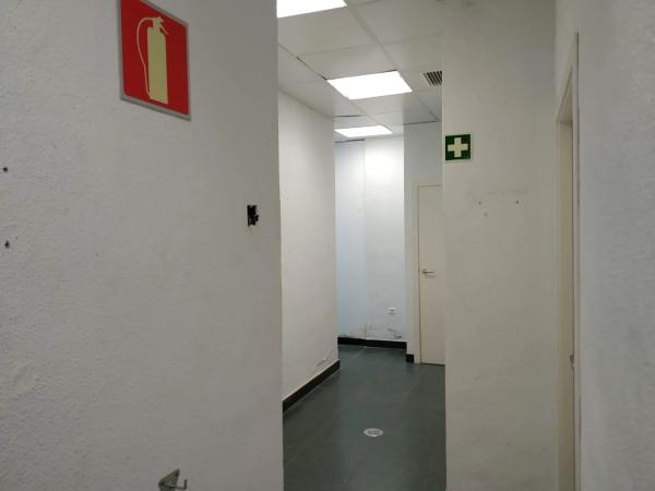 Local o nave en calle Colón