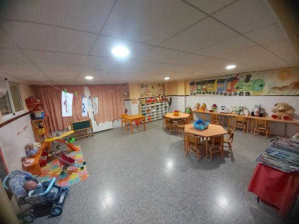 Local en calle Quintín Esquembre