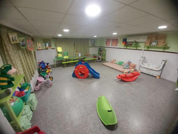 Local en calle Quintín Esquembre