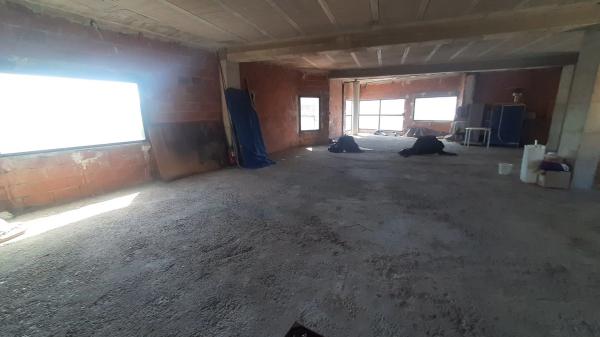 Local en calle Valencia, 3