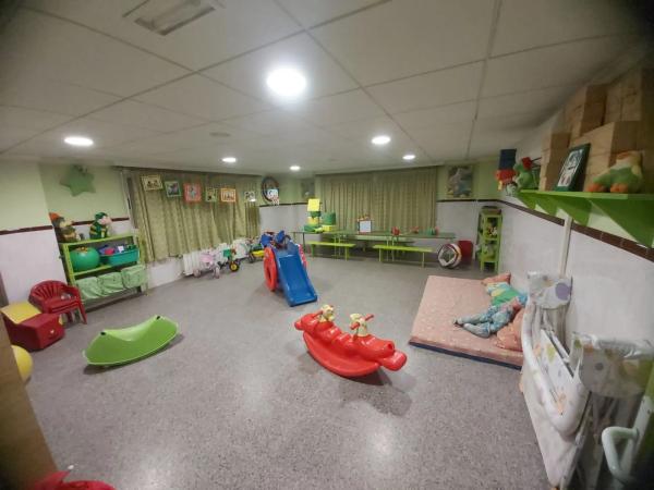 Local en calle Quintín Esquembre