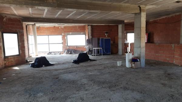 Local en calle Valencia, 3