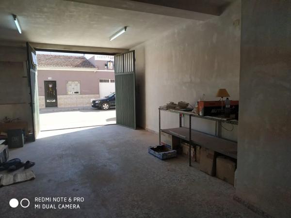 Local en calle Tempestad, 6