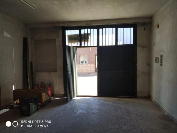 Local en calle Tempestad, 6