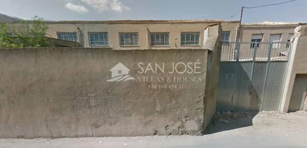 Nave en Las Virtudes