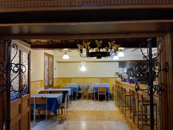 Local en calle del Marqués de Villores, 11