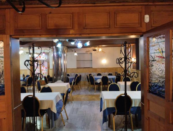 Local en calle del Marqués de Villores, 11