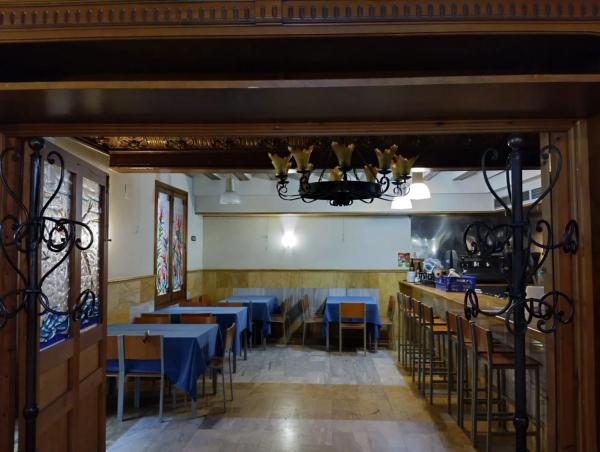 Local en calle del Marqués de Villores, 11