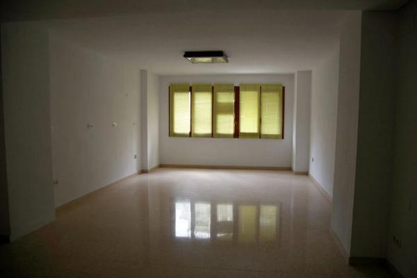 Local en calle de la Corredera, 1