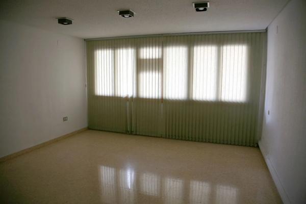 Local en calle de la Corredera, 1