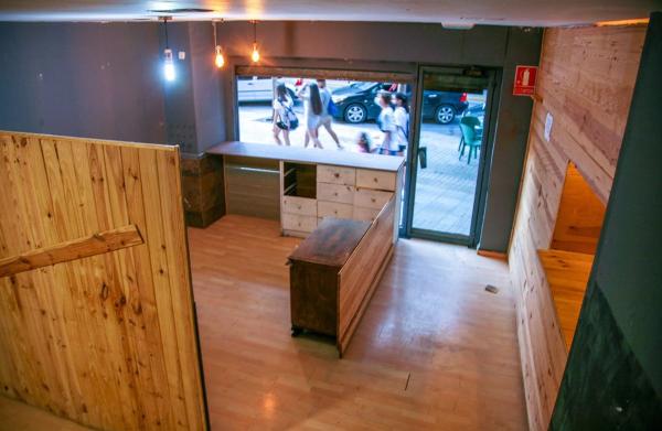 Local en calle de la Corredera, 1