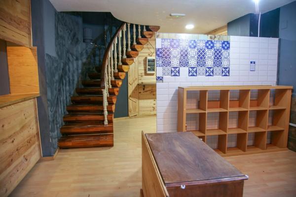 Local en calle de la Corredera, 1