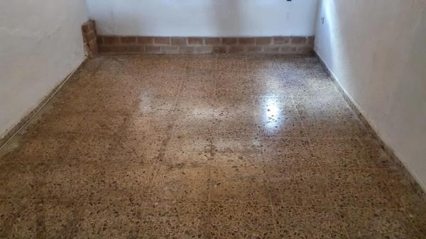 Local en calle de Gil Osorio, 11