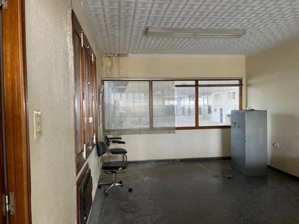 Nave en calle Maisonnave