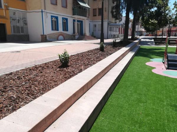 Local en plaza Martínez Olivencia, 11