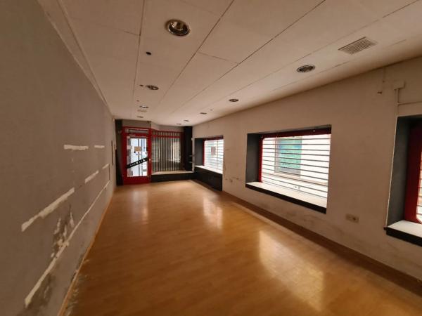 Local en calle de la Trinidad, 8