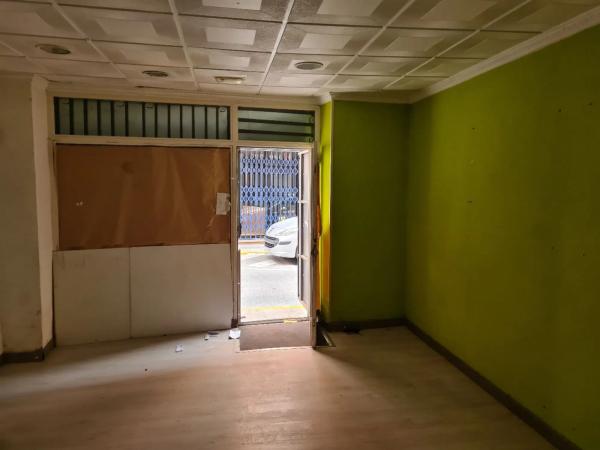 Local en calle de la Trinidad, 8