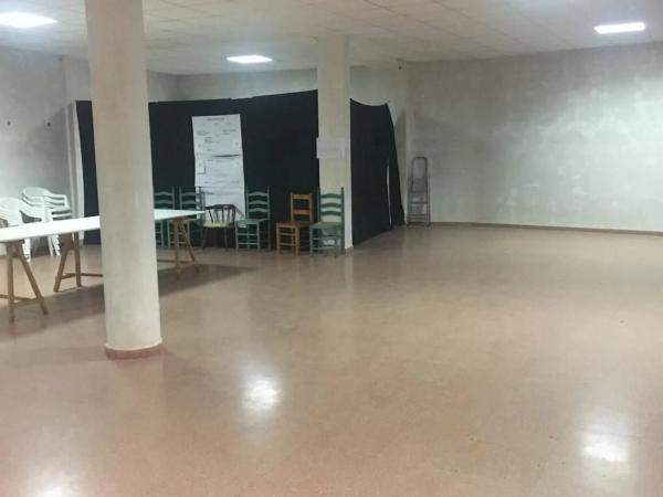 Local en avenida del pais valecia