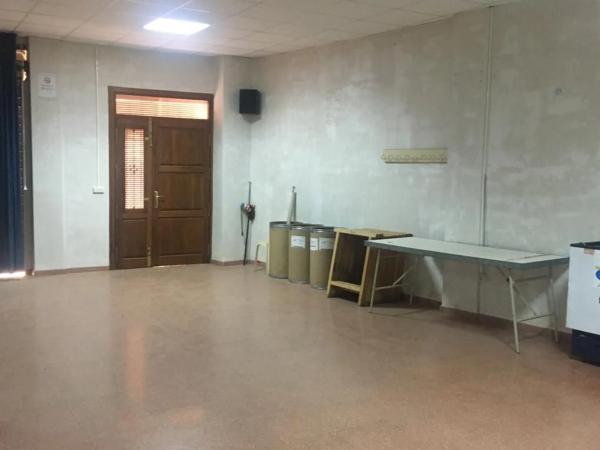 Local en avenida del pais valecia