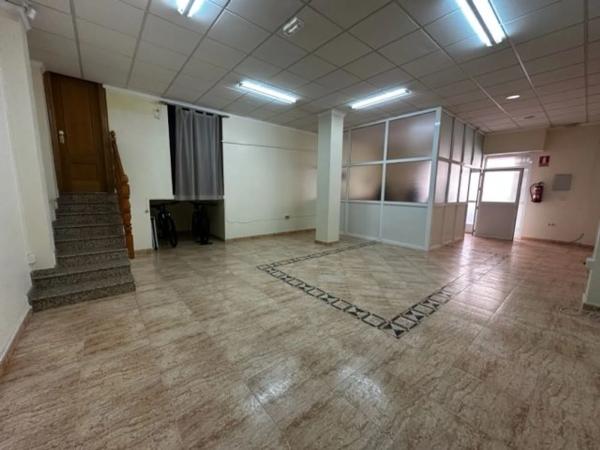 Local en calle Virgen de las Nieves