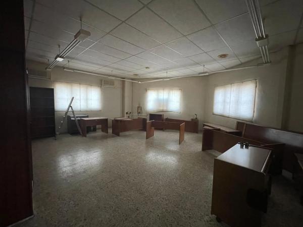 Nave en calle 9 de Octubre, 7