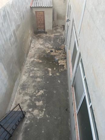 Local en avenida País Valenciano, 74