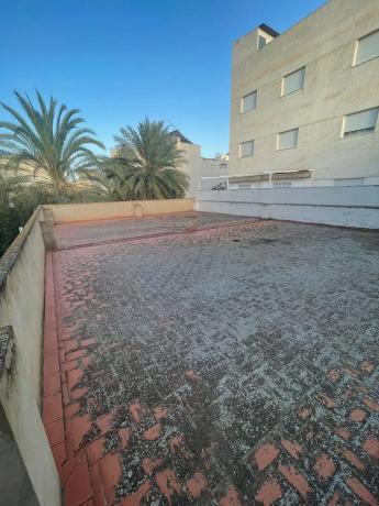 Local en avenida País Valenciano, 74