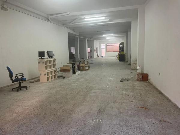 Local en avenida País Valenciano, 74