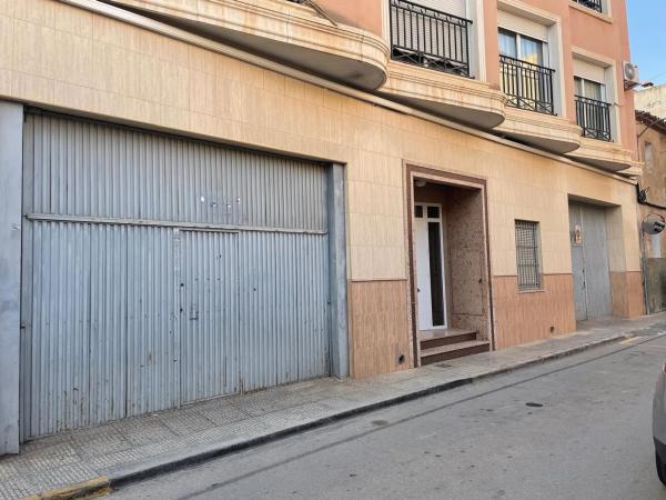 Local en avenida País Valenciano, 74