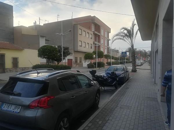 Local en avenida Libertad, 102