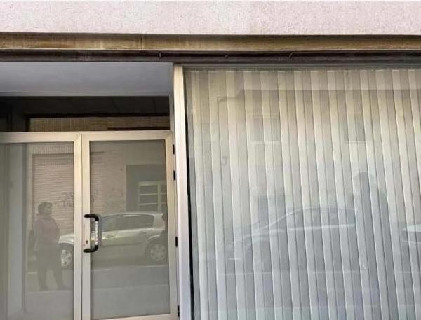 Local en calle Salvador Dalí