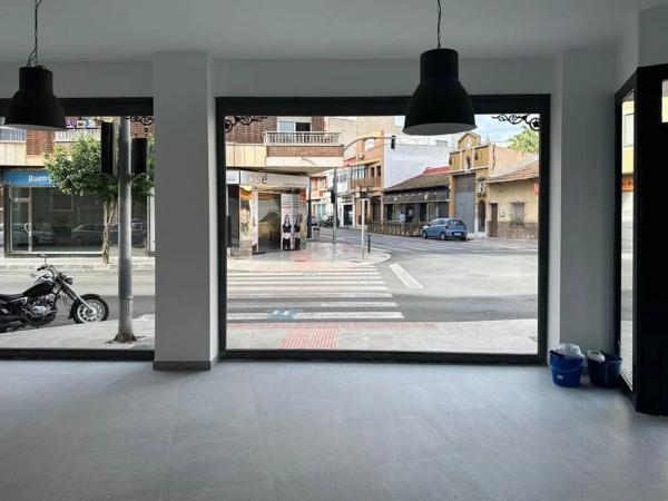 Local en calle Comunidad Valenciana