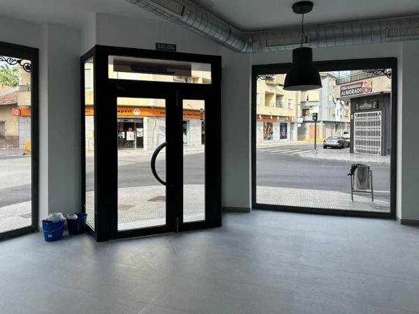 Local en calle Comunidad Valenciana