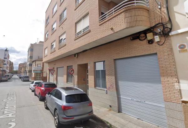 Local en calle Antonio Sequeros