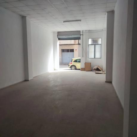 Local en calle Antonio Sequeros