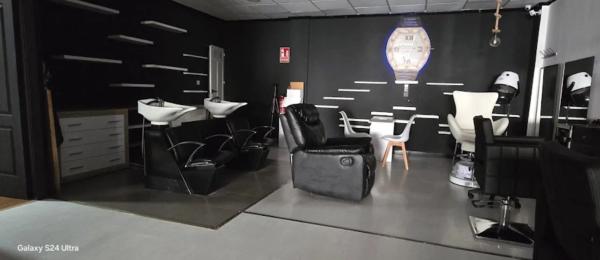 Local en calle Nueve de Octubre, 5