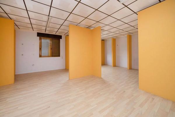 Local o nave en calle Canalejas