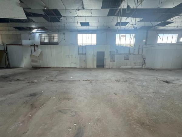 Nave en avenida de Orihuela