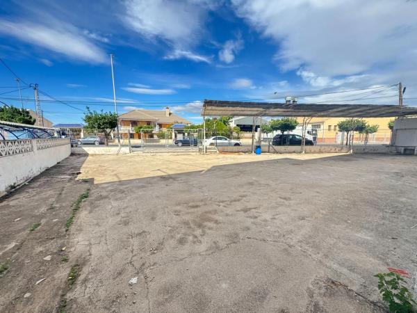 Nave en avenida de Orihuela