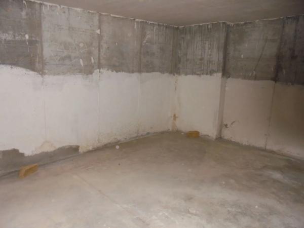 Local en calle los Lirios, 53